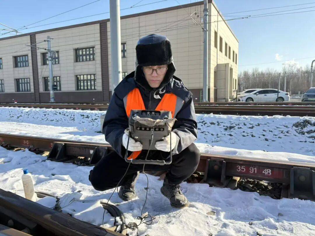 【班组基因 沈阳力量】沈阳地铁“钢轨神探”有一双“火眼金睛”<strong></p>
<p>红太阳股票</strong>！