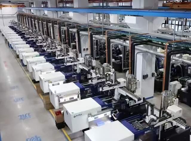 一边万人大厂停工<strong></p>
<p>红太阳股票</strong>，一边出口订单暴增：“潮玩之都”东莞，深陷冰火两重天