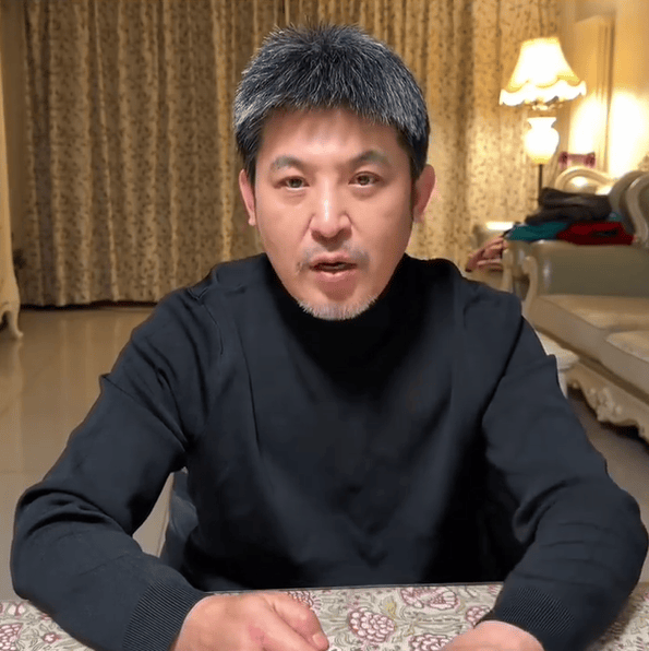 孙涛宣布将不再参与春晚演出，并重申不会直播带货；此前因闫学晶事件遭网暴